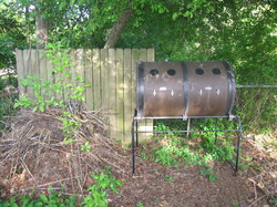 Clear-Compost-Bin-and-Pile.JPG